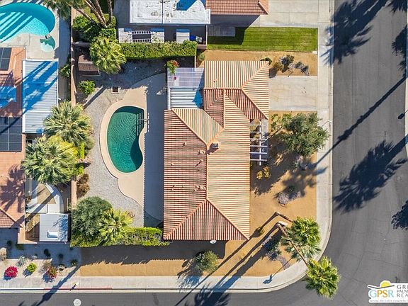 2nd image of 1518 S La Brea Rd