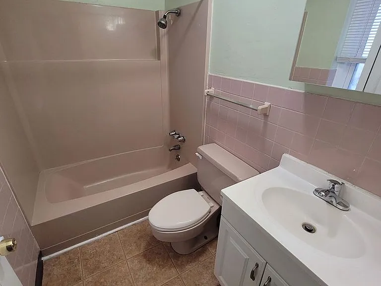 1358 Elm St. — Photo 9