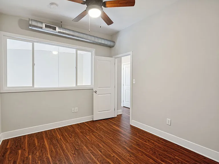 2001 Spring Garden St #305 — Photo 26