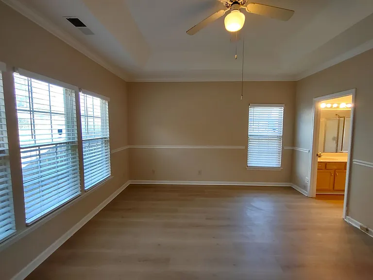1111 Land Grant Rd — Photo 17