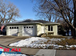 5516 Sea Mountain Rd, Lincoln, NE 68521