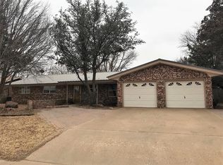 106 Wood Cir, Levelland, TX 79336