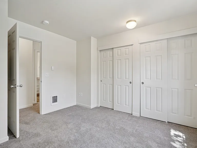 Oak Tree Apartments — Photo 56