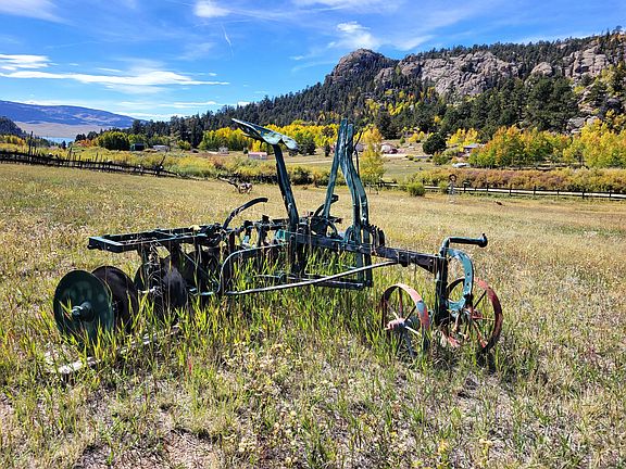 5th image of 60 Pawnee Path