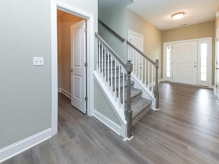 111 Holly Ridge Dr — Photo 3