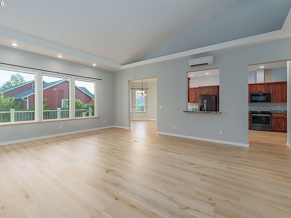 5th image of 557 Shearwater Cir