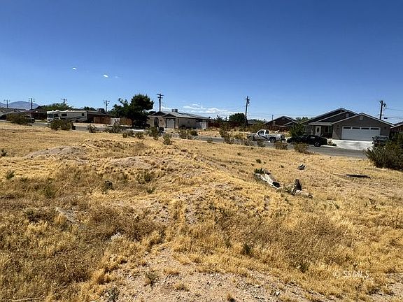 4th image of 081-343-14 W Coronado Ave