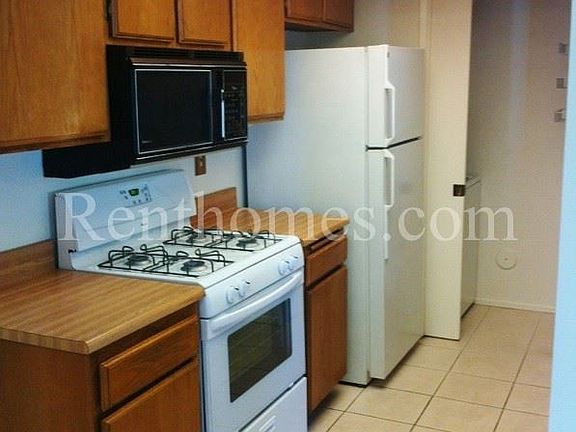 4th image of 9362 Twin Trails Dr Unit 102