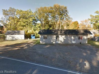 4098 Parkway Rd, Waterford, MI, 48328