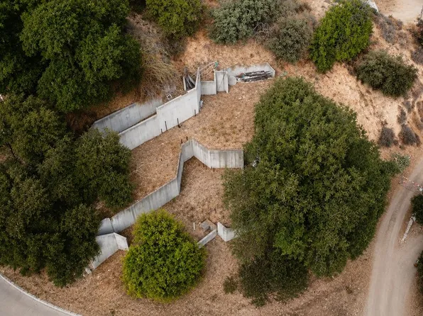 3577 Shaw Ranch Rd, Pasadena, CA 91107
