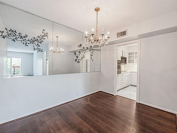2nd image of 2601 Bellefontaine St APT B309