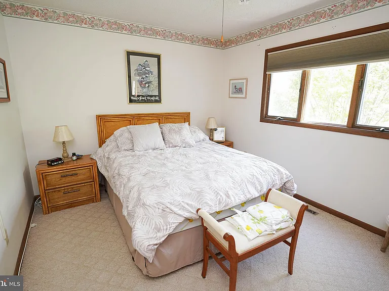 39028 Bayview W — Photo 44