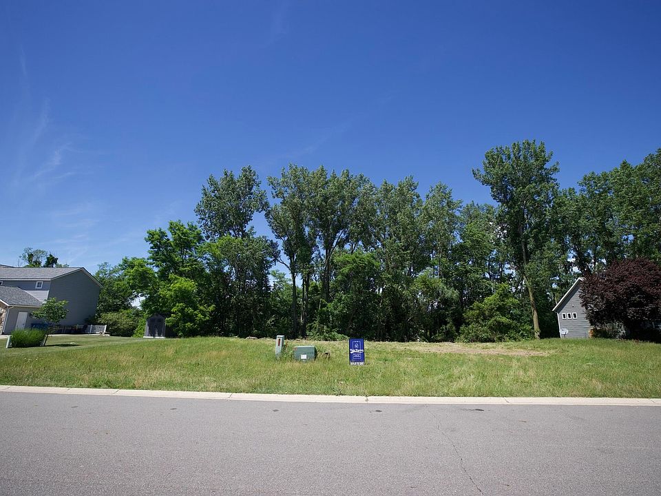1st image of 349 Creekside Dr