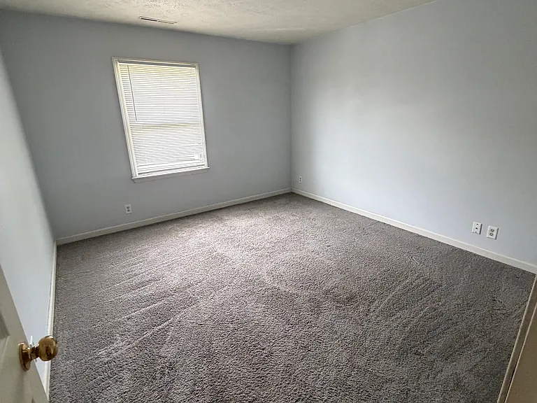 405 Woodlawn Ave — Photo 5