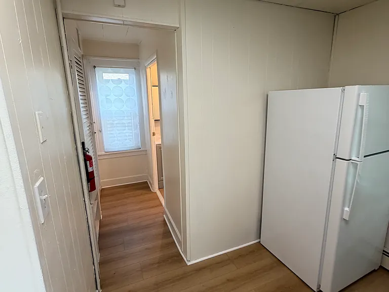 33 Park St #1 — Photo 5