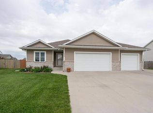 808 N 14th Ave, Winterset, IA 50273