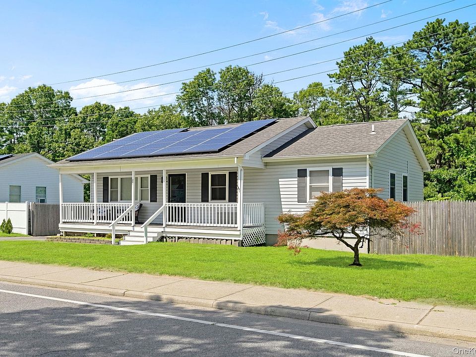 1st image of 29 Moriches Middle Island Road