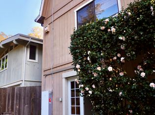 6432 Thornhill Dr, Oakland, CA 94611