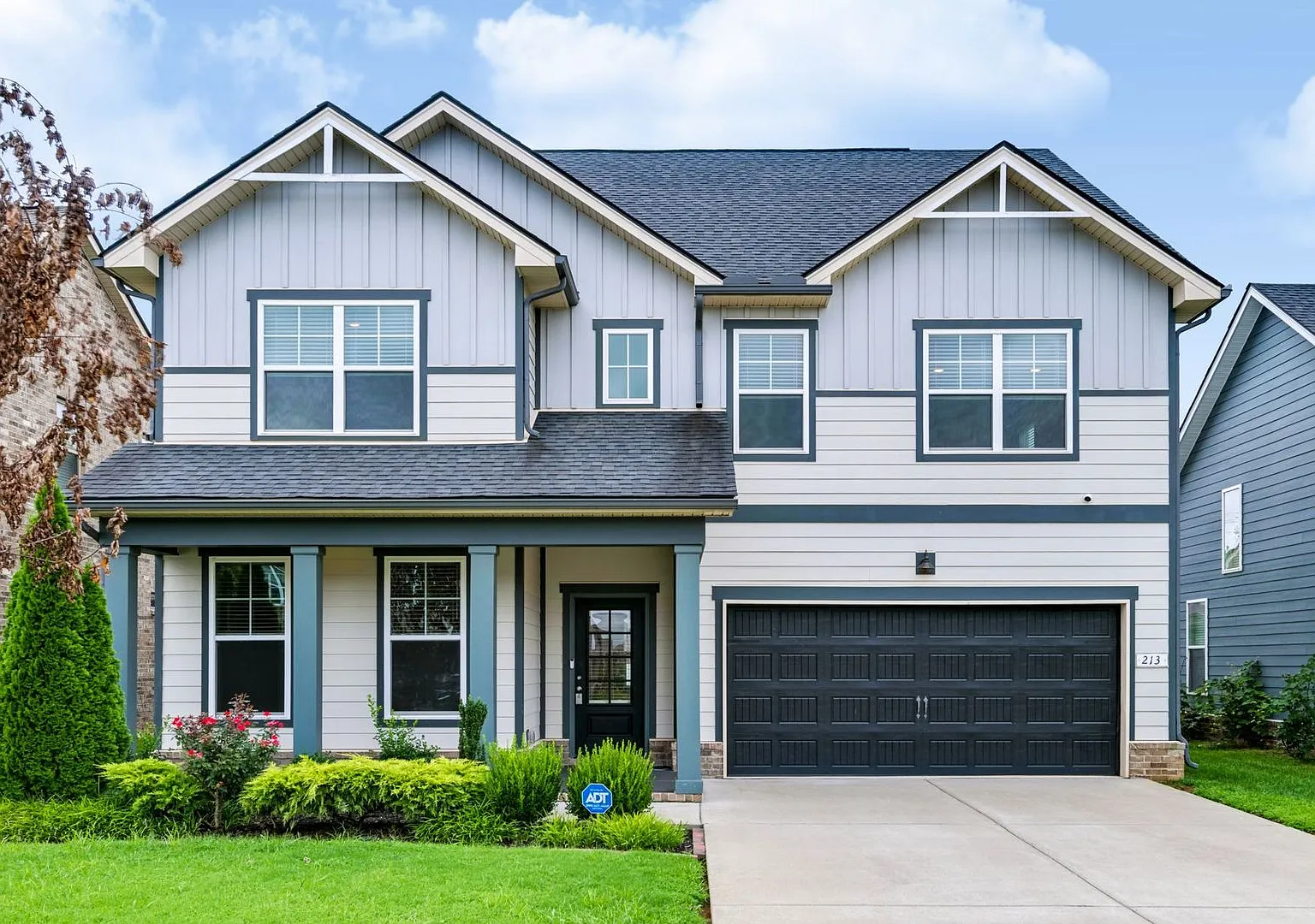 Beautiful 4 Bedroom, 3 Bath Home + Bonus - Available in Smyrna! — Photo 1