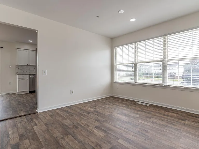 5601 Ashburn Ter — Photo 11