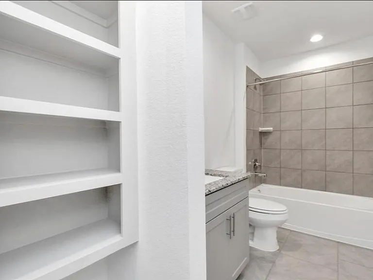 1606 Westway Dr — Photo 8