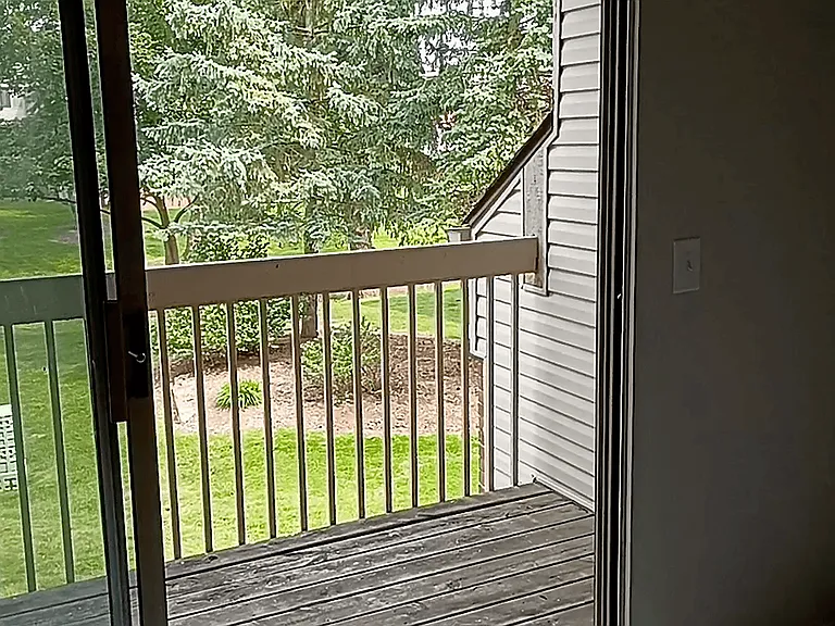 Prentiss Pointe Apartments — Photo 247
