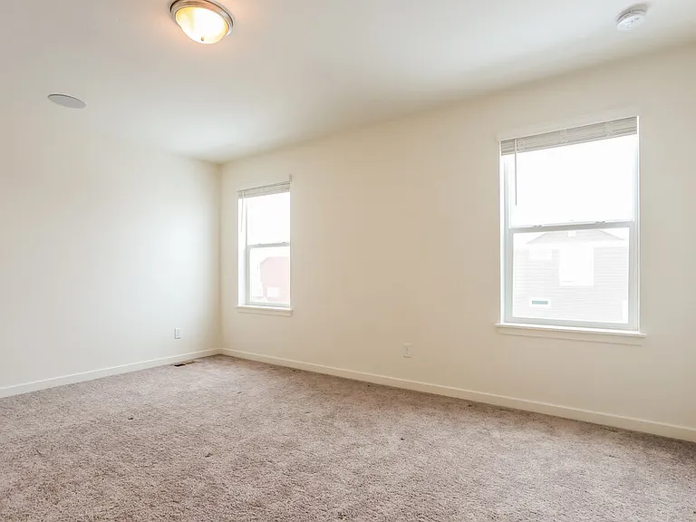 4752 N Tower Ct — Photo 9