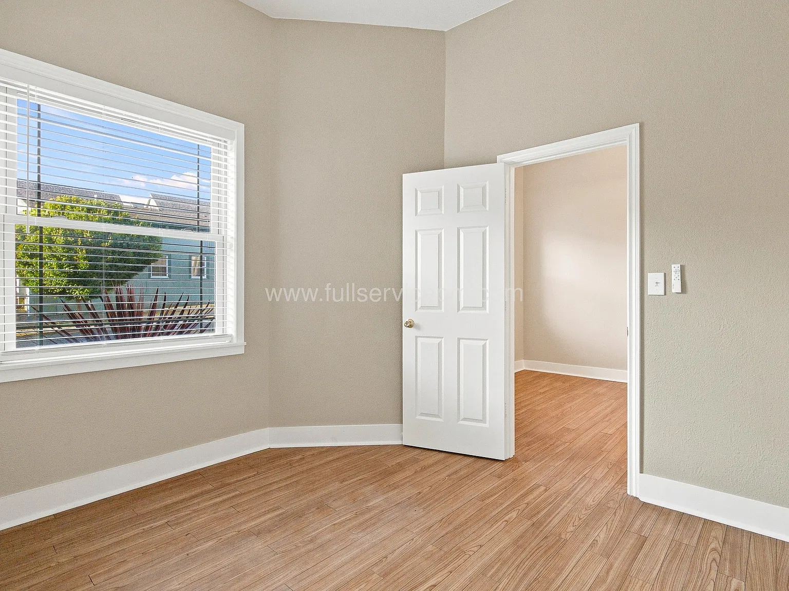 2 bed, 975 sqft, $2,195 — Photo 4