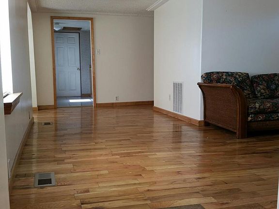 5th image of 913 Jefferson Ave