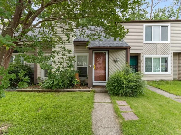 138 Greendale Rd, Virginia Beach, VA 23452