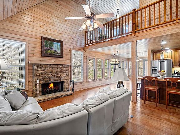 4th image of 85 Post Oak Ln