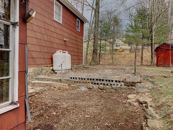5th image of 37 Alexandria Ave