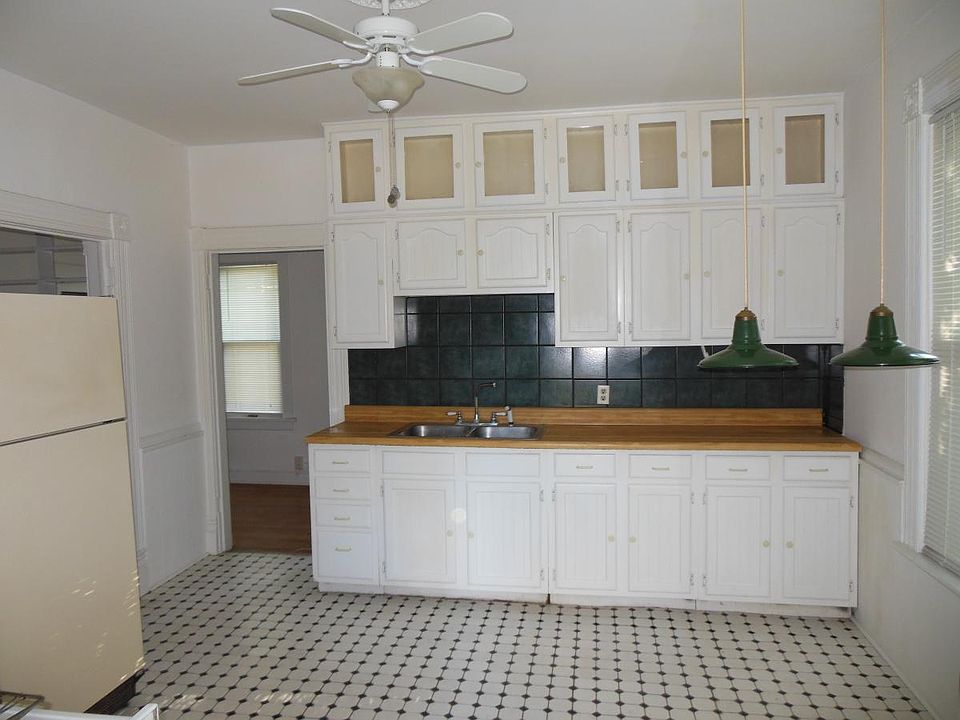1st image of 1309 4th Ave #1