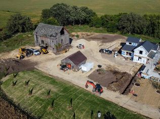 2430 Bailey Rd, Sun Prairie, WI 53590