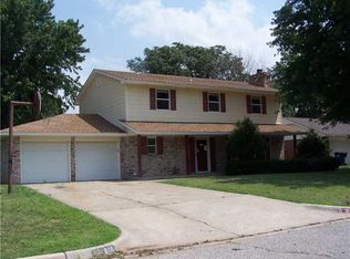 816 SW 25th St, El Reno, OK 73036