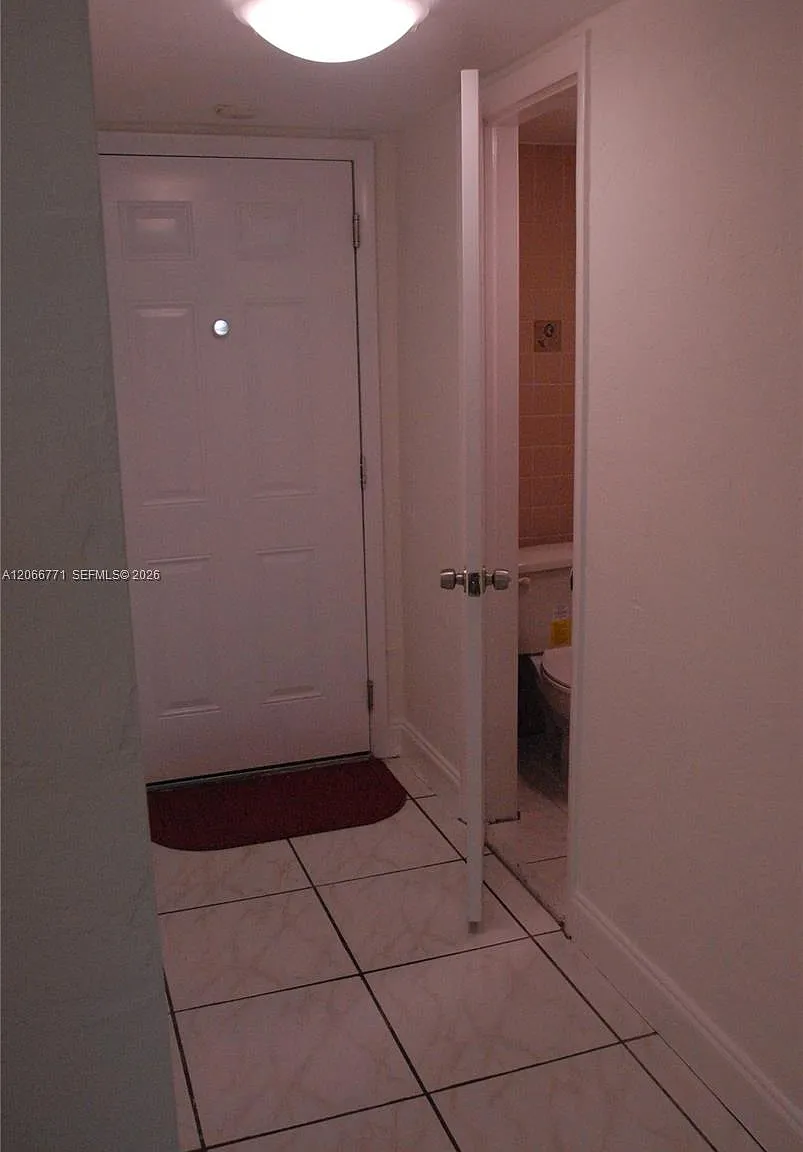 Castle Apts Condo — Photo 3