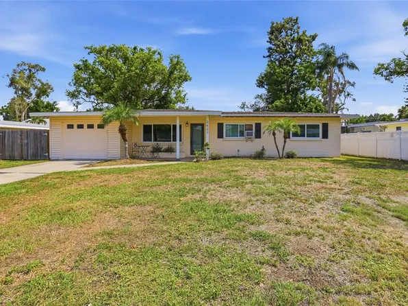 2627 Dueby St, Sarasota, FL 34231