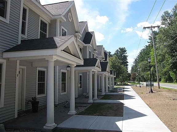 2nd image of 318 Ballston Ave D