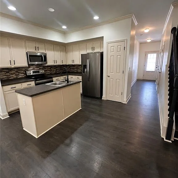 2941 Ashlyn Pointe Dr — Photo 3