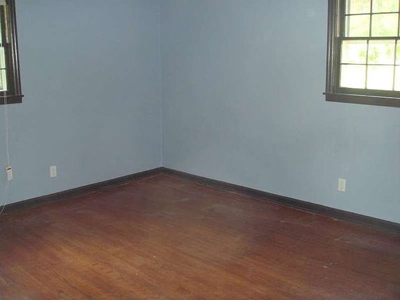 2nd image of 191 Cedarwood Ave
