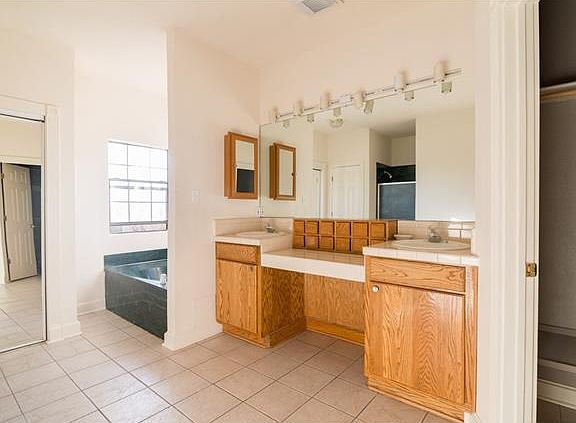 5th image of 19801 Apple Springs Dr