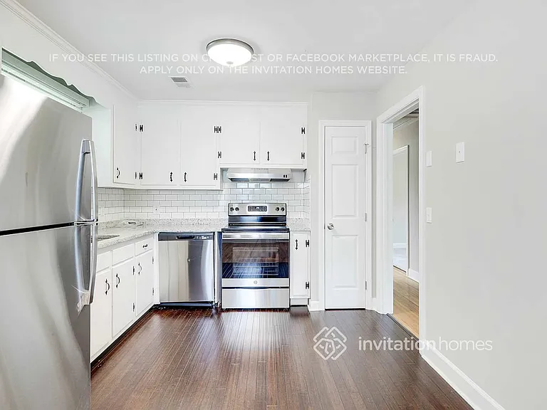 631 Truxton Ct — Photo 9