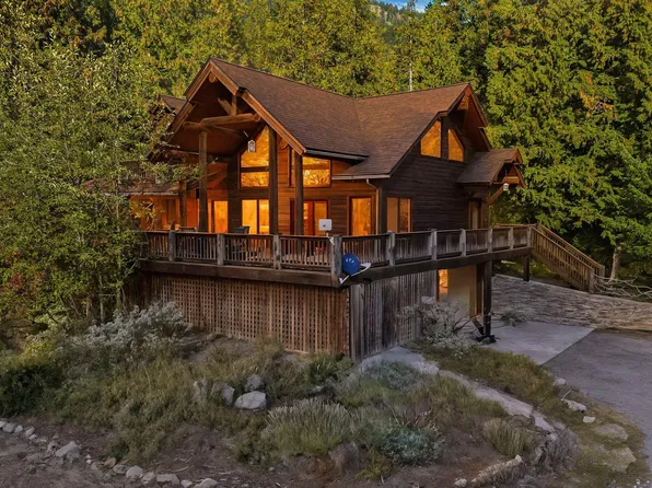 700 Sunset View Ln, Hope, ID 83836