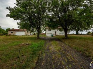 16691 R Rd, Mayetta, KS 66509