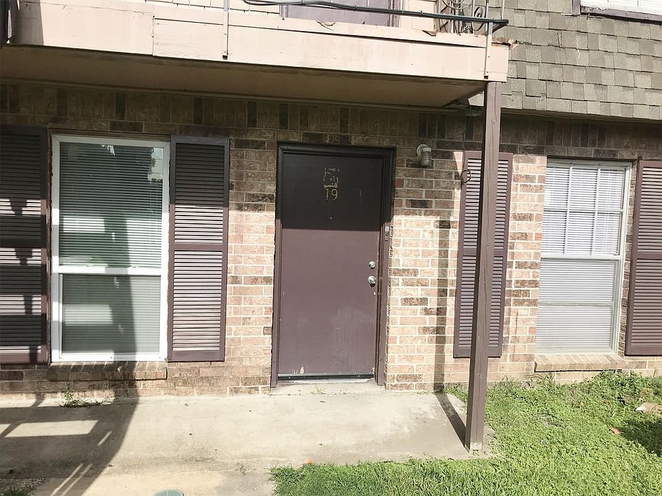 1st image of 2210 McFaddin St