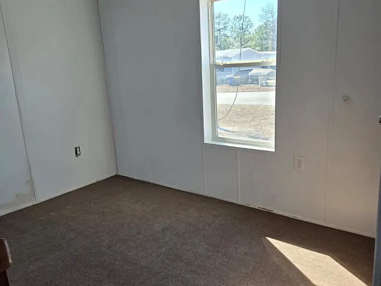 300 E Maxanna Blvd — Photo 8
