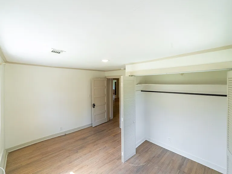 112 N 19th Ave — Photo 19