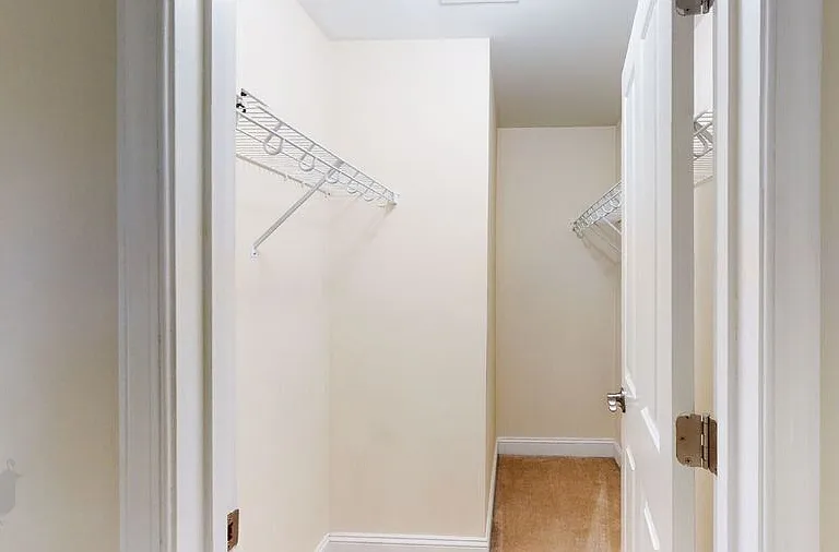 720 Barnes St NE — Photo 46