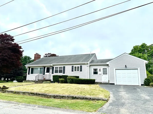 15 Evans St, Somerset, MA 02726