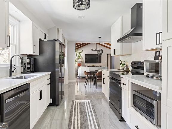 3rd image of 5925 Old Bill Cook Rd